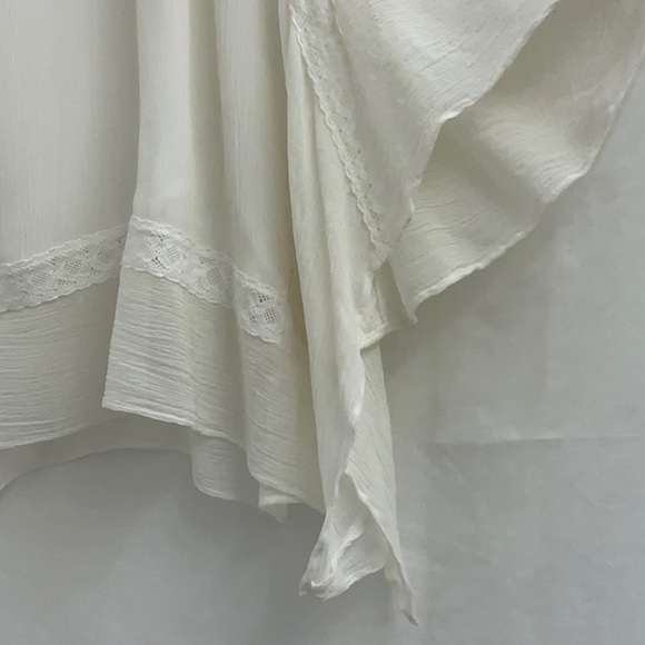 Flowing Scoop-neck 100% Silk Blouse with Lace Insets by Leifsdottir for 6, 8, 10 - Picture 8 of 15